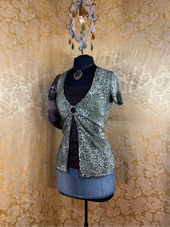 Sag Harbor Tops - ✨Vintage Y2K Boho Green Leopard O Ring Blouse✨